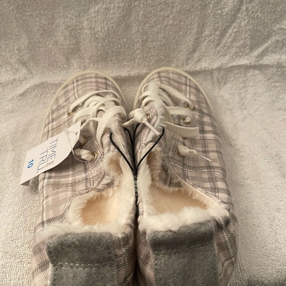 COPY - Time and tru canvas sneakers - Picture 3 of 5